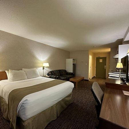 Coast Fort St John Hotel Fort St. John Екстериор снимка