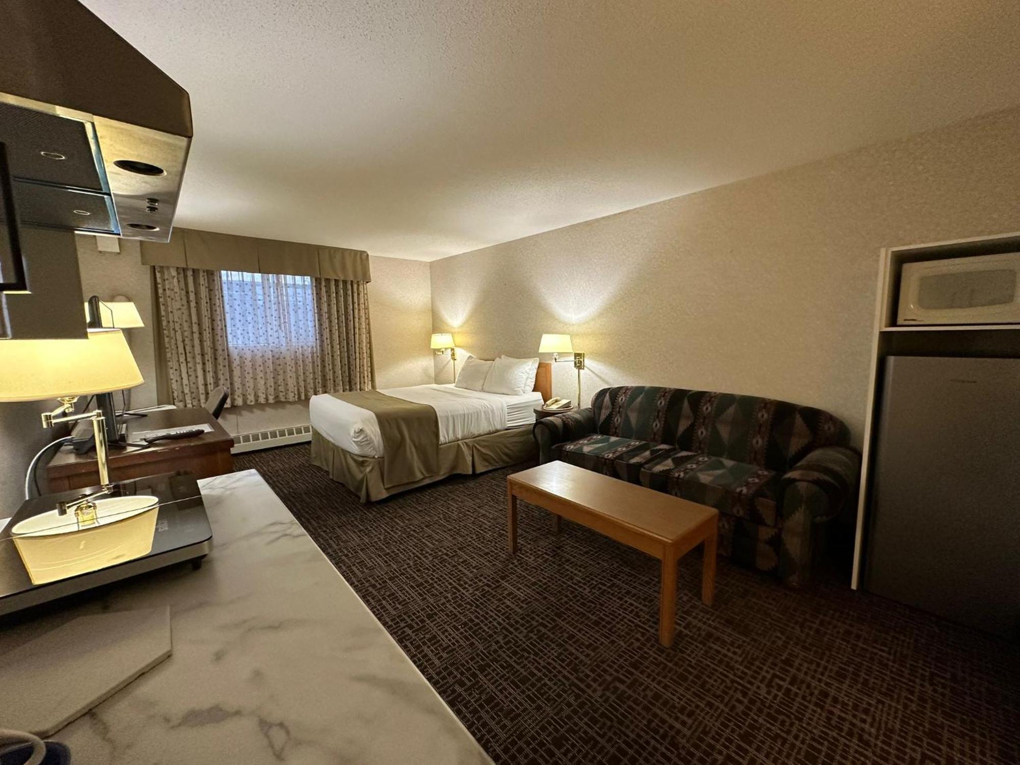 Coast Fort St John Hotel Fort St. John Екстериор снимка