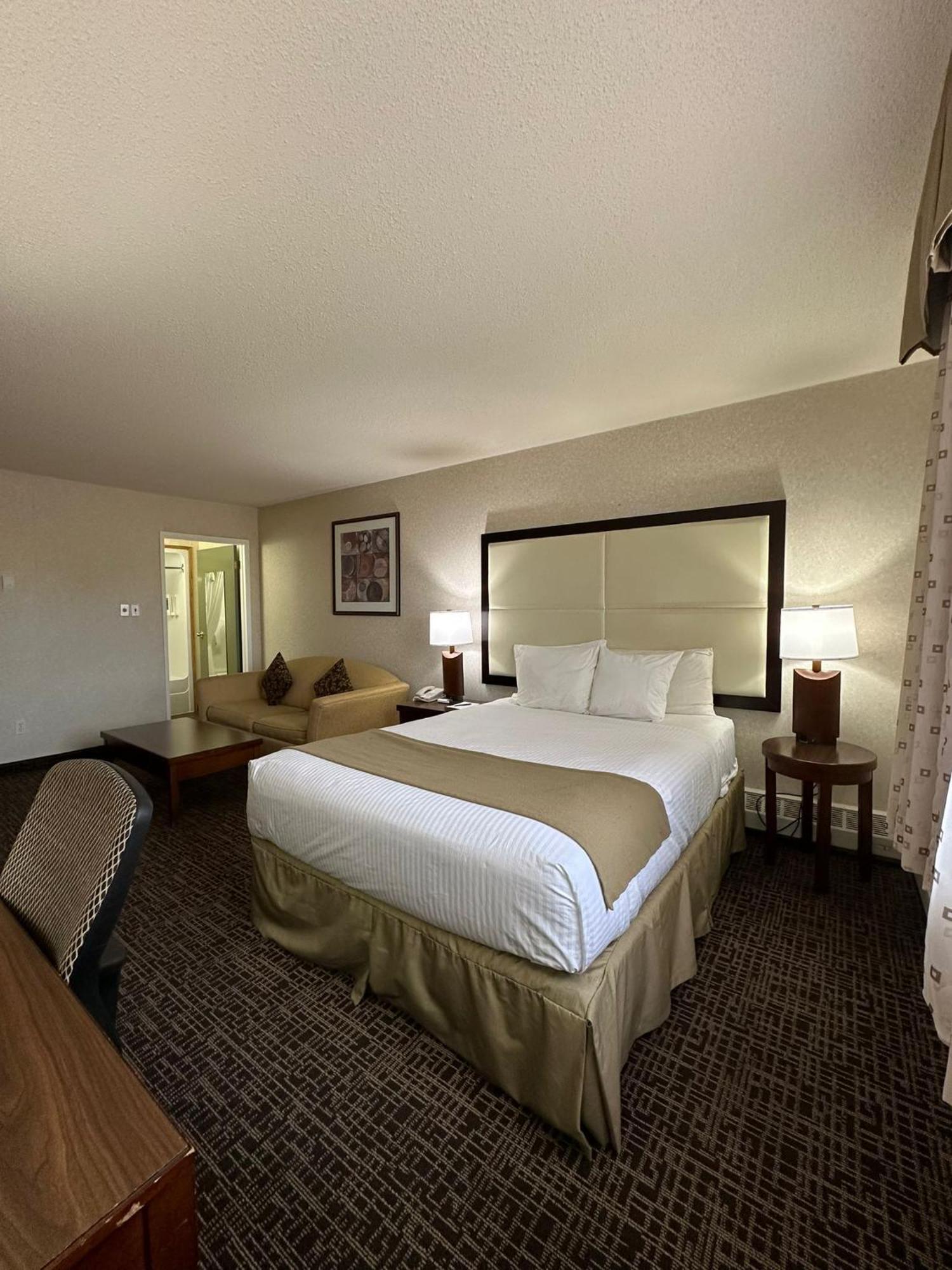 Coast Fort St John Hotel Fort St. John Екстериор снимка