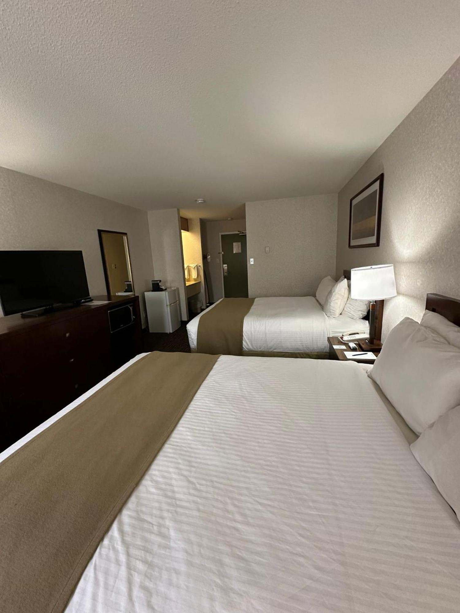 Coast Fort St John Hotel Fort St. John Екстериор снимка
