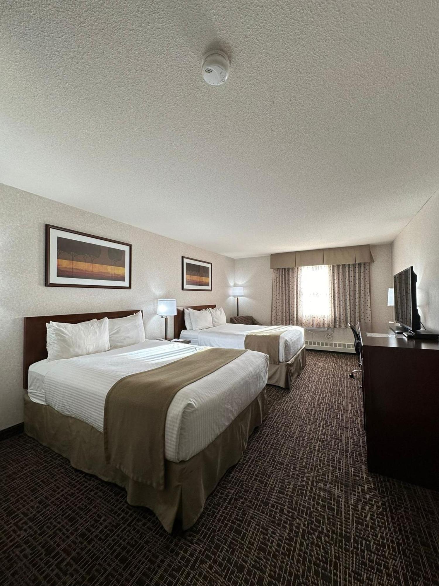 Coast Fort St John Hotel Fort St. John Екстериор снимка