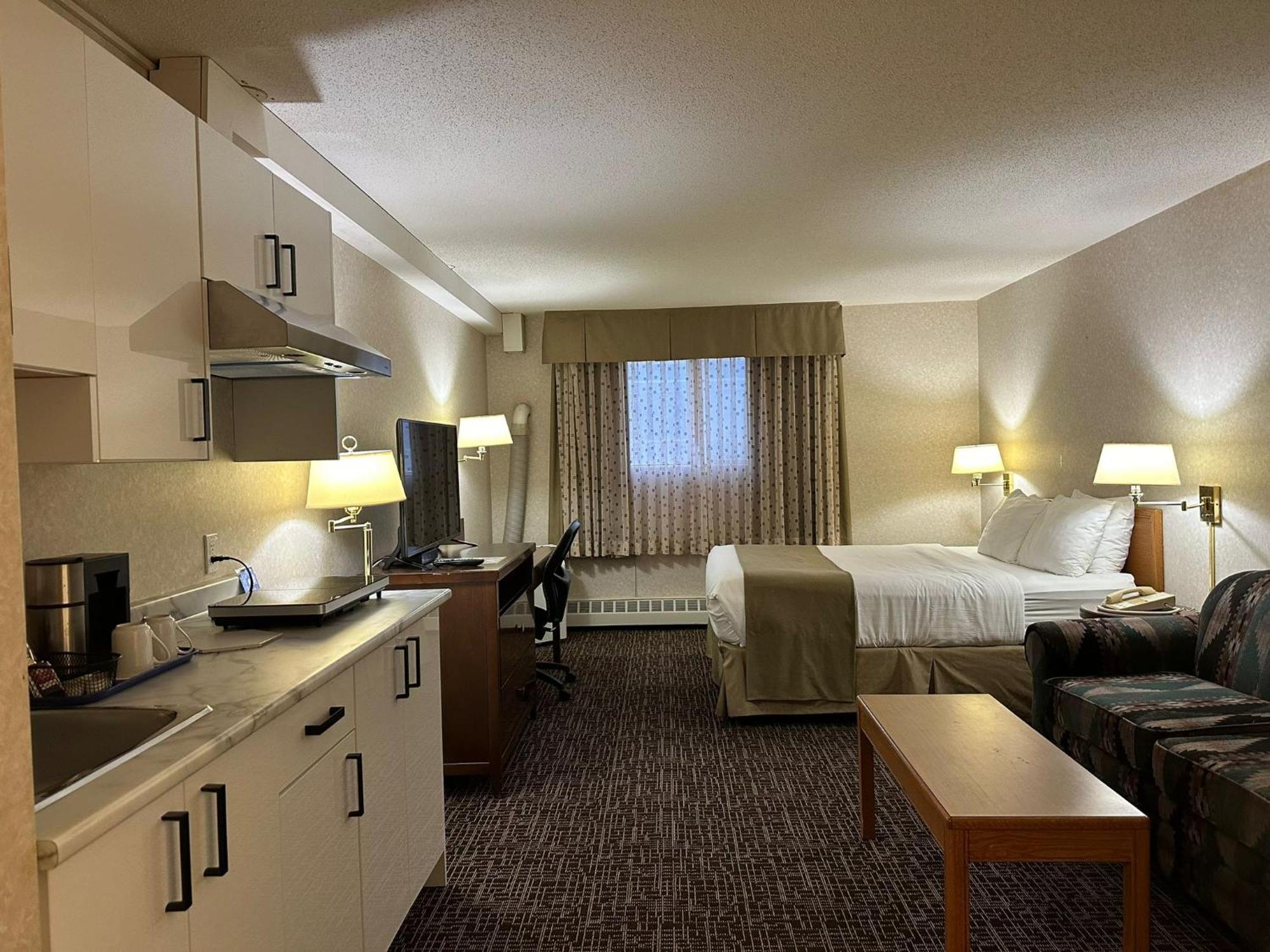 Coast Fort St John Hotel Fort St. John Екстериор снимка